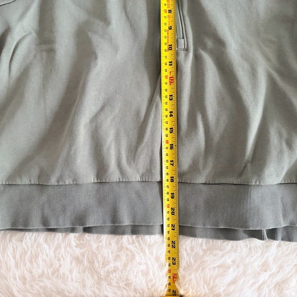 Women’s Under Armour Olive Quarter-Zip Sweatshirt - Size XL - Picture 5 of 9